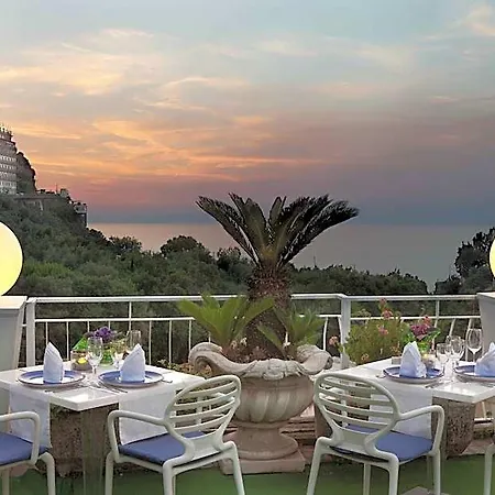 Hotel Rivage 3*
